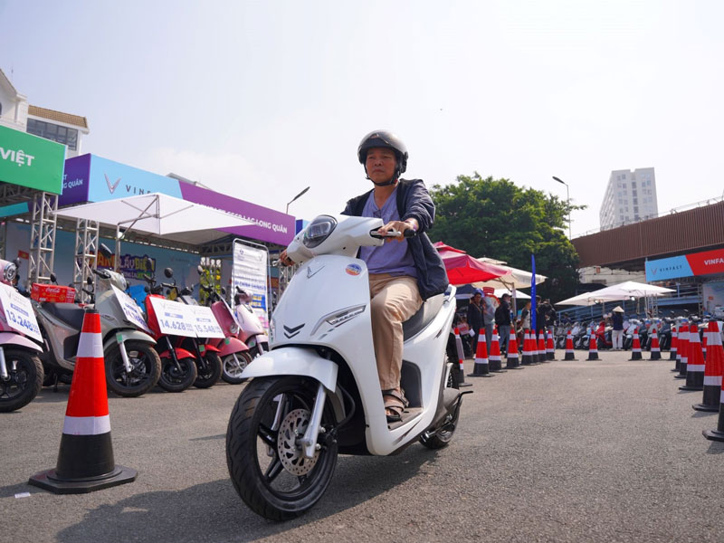 지난 24시간 동안의 다낭 전기 오토바이 대여 트렌드 및 최신 뉴스