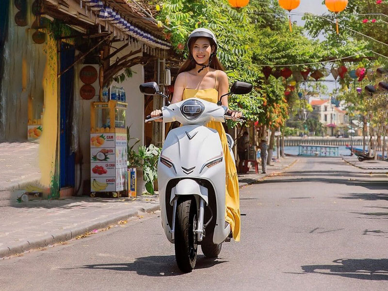 Bản Tin Ẩm Thực Đà Nẵng 24h Qua: Xu Hướng Khám Phá Bằng Xe Máy Điện Và Tiện Ích Thay Pin Tiện Lợi